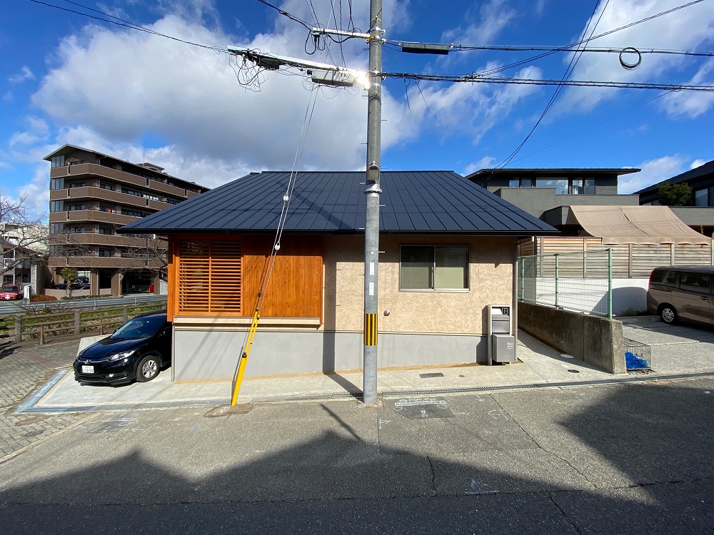 真四角ではない変形の平屋