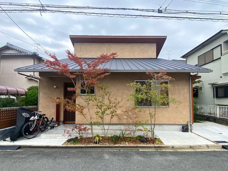 香芝市 無垢の木と家具に囲まれた、家族が集まる住まい